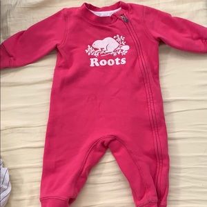 Roots baby onesie/romper
